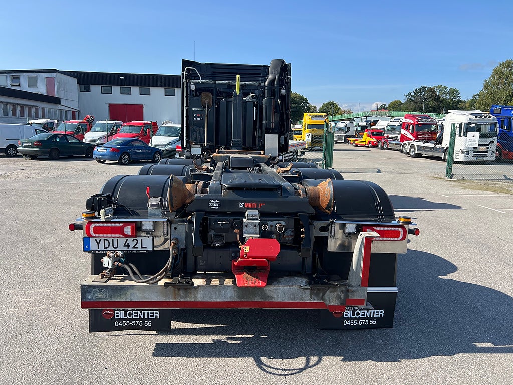 Mercedes-Benz Arocs 3251 Tridem Lastväxlare, Fullt Plogutrustad