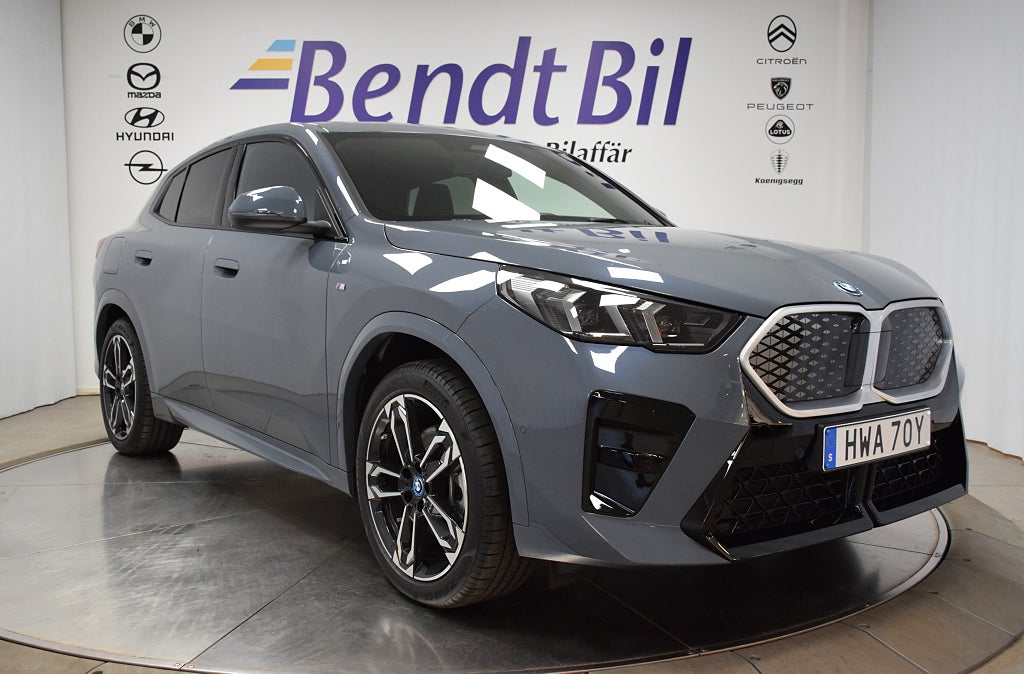 BMW iX2 xDrive30 | M Sport | Rattvärme | Dragkrok | 19" 