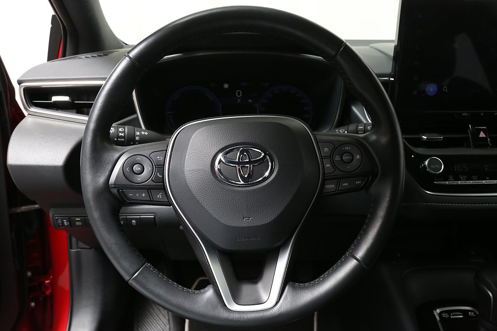 Toyota Corolla 1,8 Hybrid e-CVT 140hk Active Plus Aut Navi Dragkrok 2023