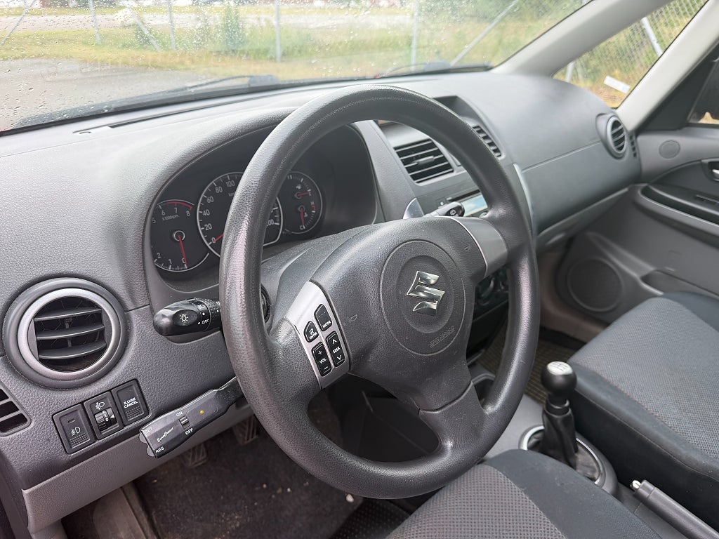 Suzuki SX4 1.6 DOHC 16V VVT 4x4