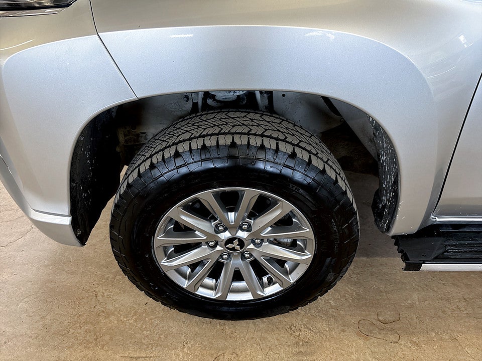 Bild på Mitsubishi L200 Dubbelhytt 2.2 Di-D 150hk Aut 4WD ELSTOL DRAG