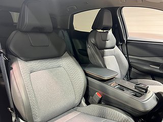 SUV Nissan Ariya 7 av 18