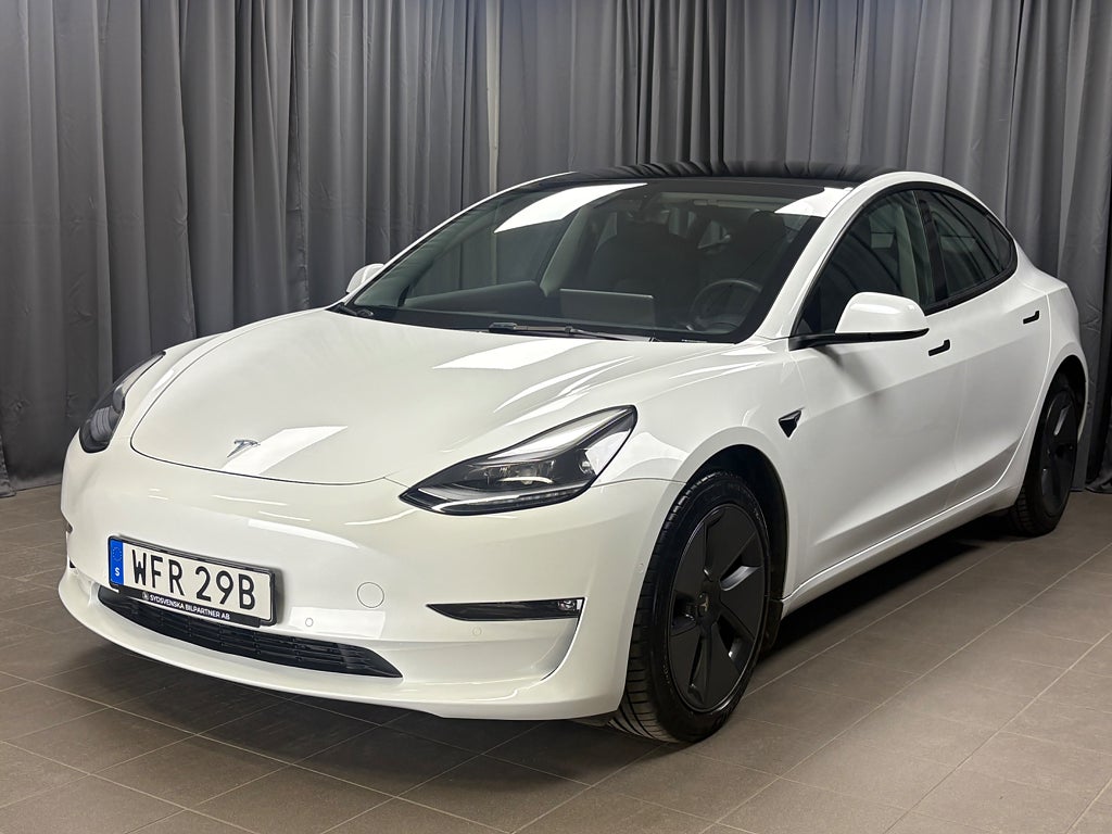 Tesla Model 3 | Long Range | AWD | 440Hk | Moms