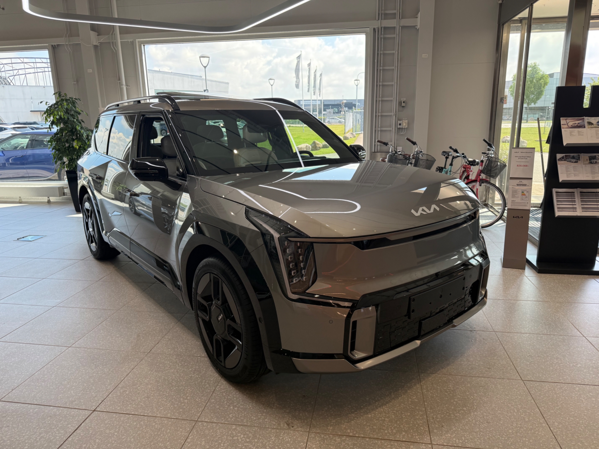 Kia EV9 2026, bild 2/48