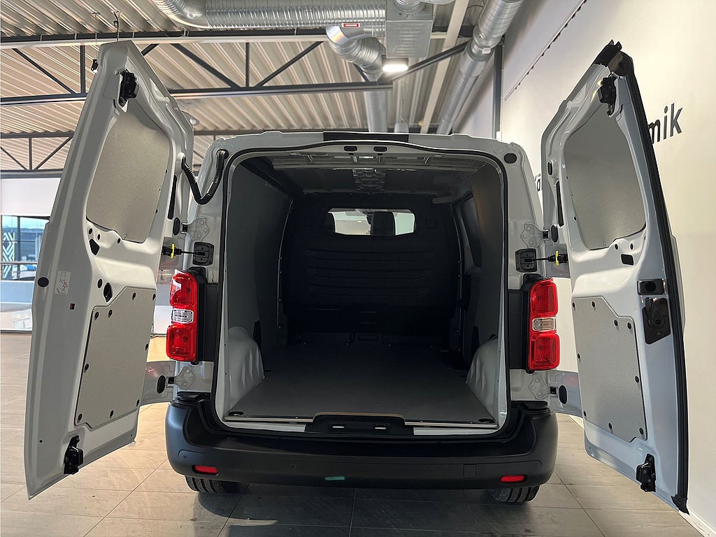 Bild på Peugeot e-Expert PRO 75kWh 136hk Aut L2 - B-KAMERA, FARTHÅLLARE