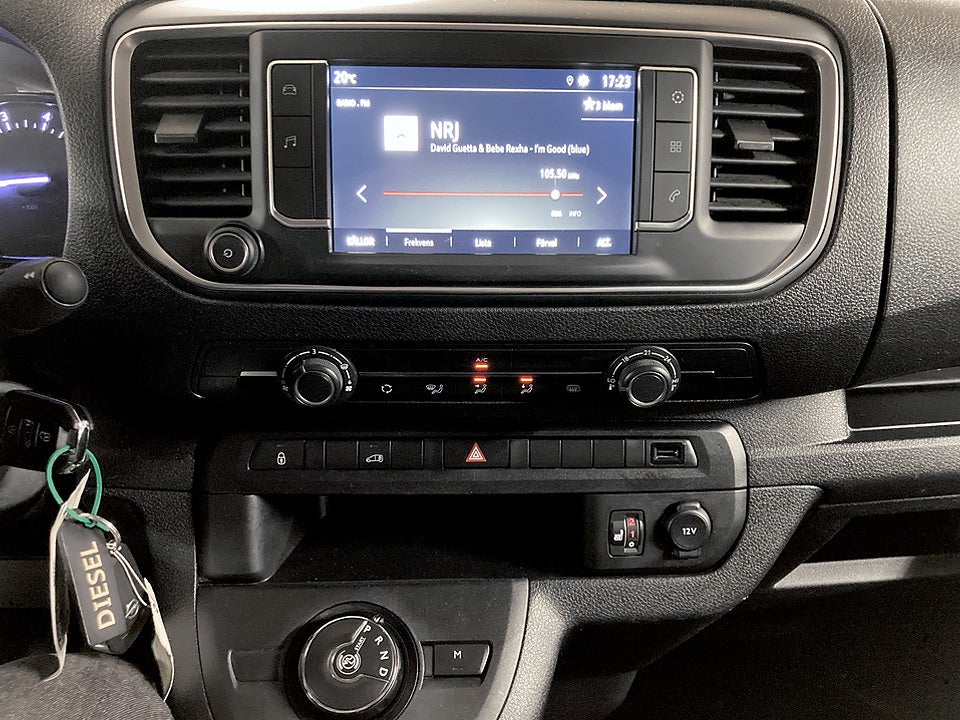 Bild på Opel Vivaro Business 2.0 BHDi 145hk Aut L3 DRAG WEBASTO B-KAMERA