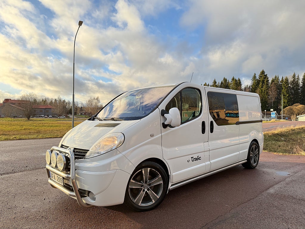 Renault trafic Kombi 2.9t |5sits | D-VÄRM| BACKKAMERA | DRAG
