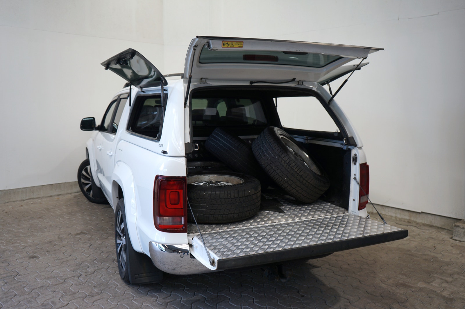 Volkswagen Amarok 3.0 V6 TDI 4M Highline B-kamera Kåpa Värmare 224hk 2018 - miniatyr 5