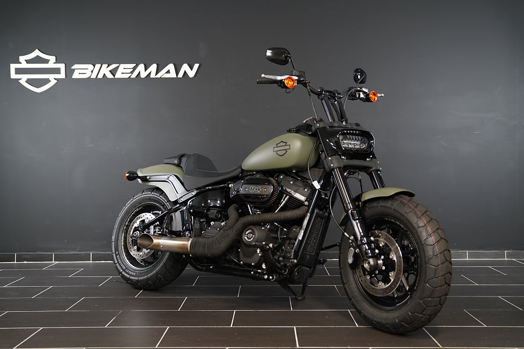Harley-Davidson Fat Bob Thrashin 8" BÄNKAD 