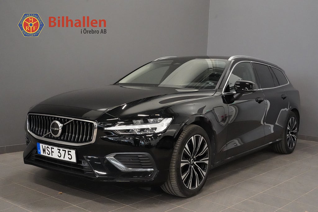 Volvo V60 Recharge T6 AWD Core Bright Drag Kamera Navi VOC MOMS