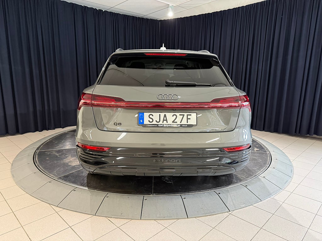 Audi q8-e-tron 2024 - miniatyr 5