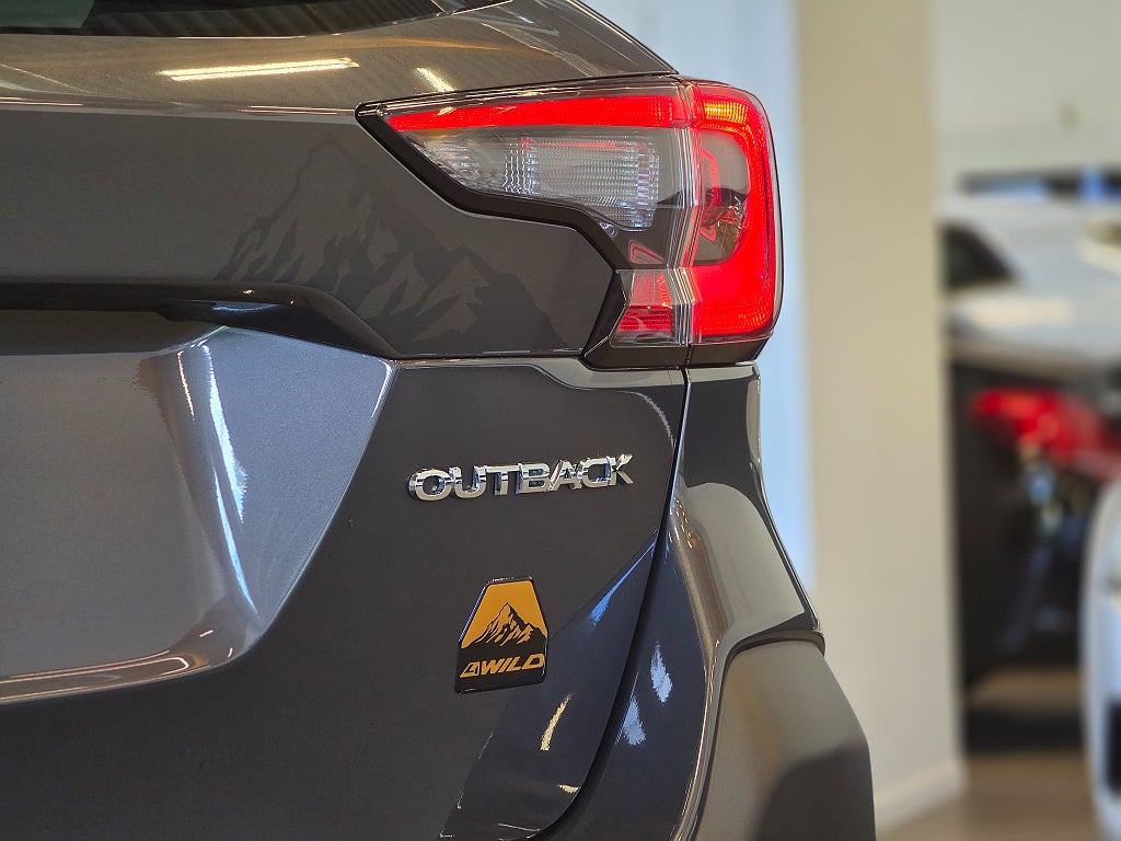 Subaru Outback 2.5 4WD XFuel / 4Wild Adventure / Automat / Backkamera