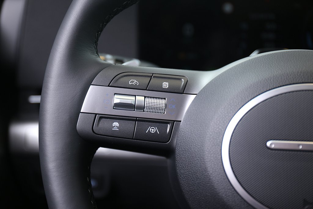 Hyundai Kona 1.6T Hybrid Essential Automat 0,99% RÄNTA 2025