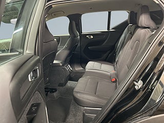 Volvo XC40 T2 Momentum Kamera/P-Värm m tidur/Norrland-körd/S&Vdäck – bild 13