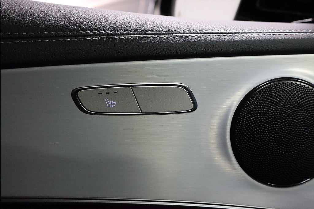 Bild på Mercedes-Benz E 300de AMG Line T 4MATIC 306hk - DRAG, WIDESCREEN