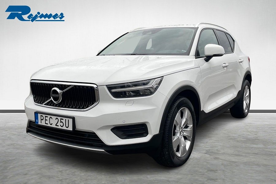 Volvo XC40 T2 FWD Momentum Advanced