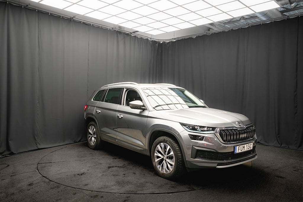 Skoda Kodiaq TDI 7-sits STYLE D-VÄRM LÄDER DRAG KAMERA 1-ÄGARE MOMS