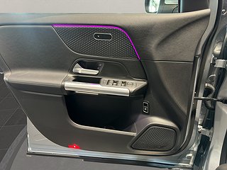 SUV Mercedes-Benz GLA 11 av 14