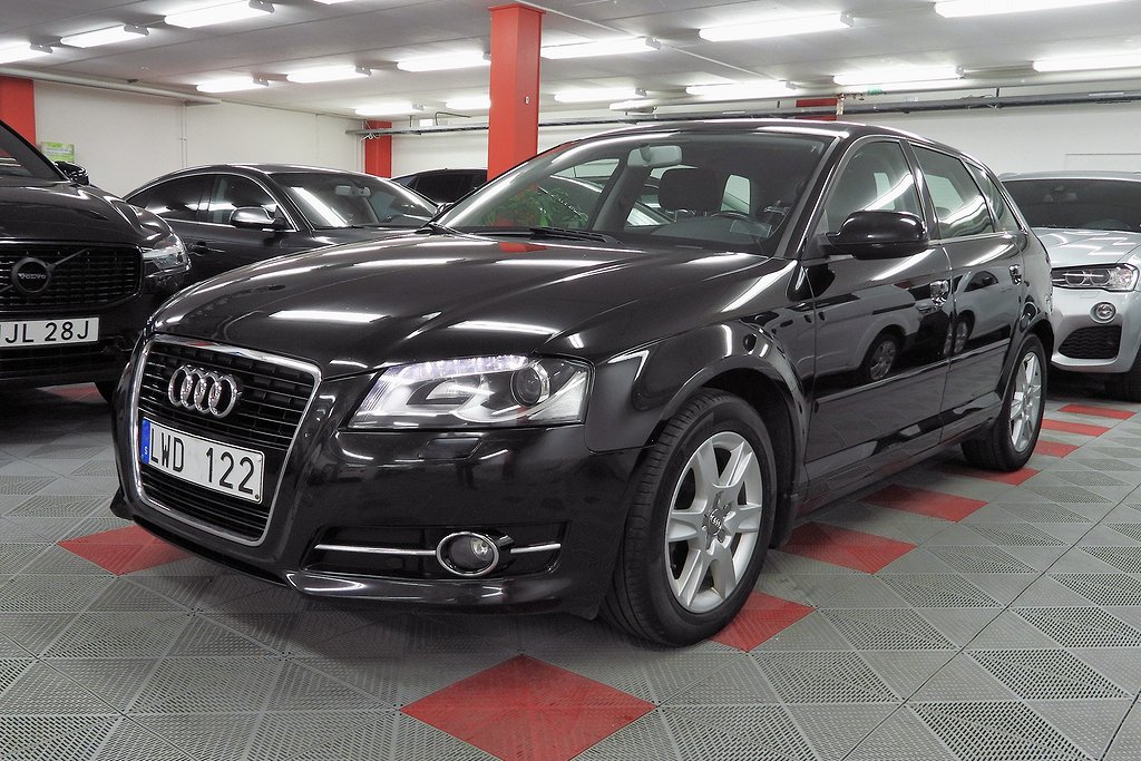 Audi A3 Sportback 1.6 TDI S Tronic Attraction Comfort Drag Xenon Euro 5