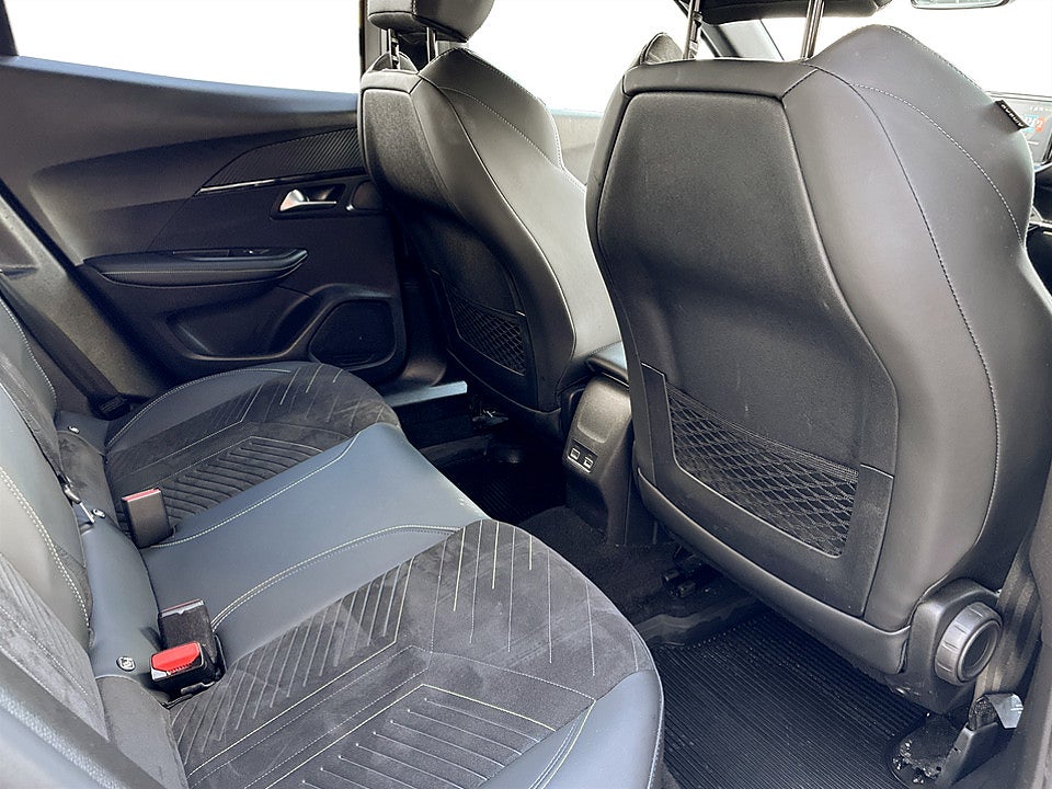 Bild på Peugeot 2008 GT 1.2 PT 130hk Aut B-KAMERA CARPLAY