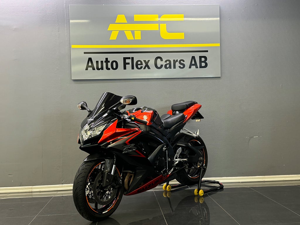 Suzuki Cycles GSX-R750 Yoshimura l Nybesiktad l Nyservad 