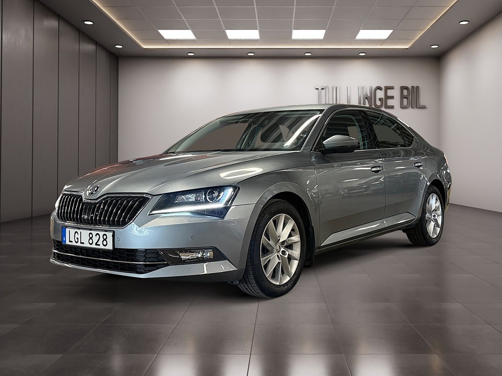 Skoda Superb 1.8 TSI Style P-Sensorer Elstol Adaptiv LÅGMIL 3,45% 