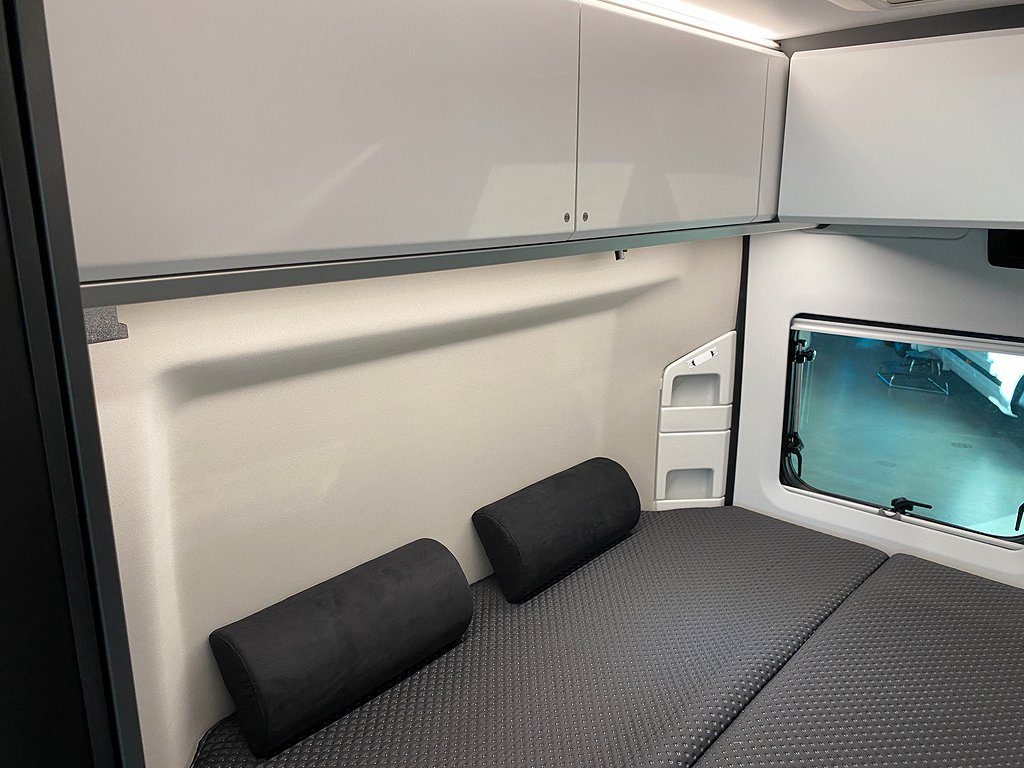 Adria Twin 600 SPB / Under 6 m / Automat / Dieselvärmare / - Adria
