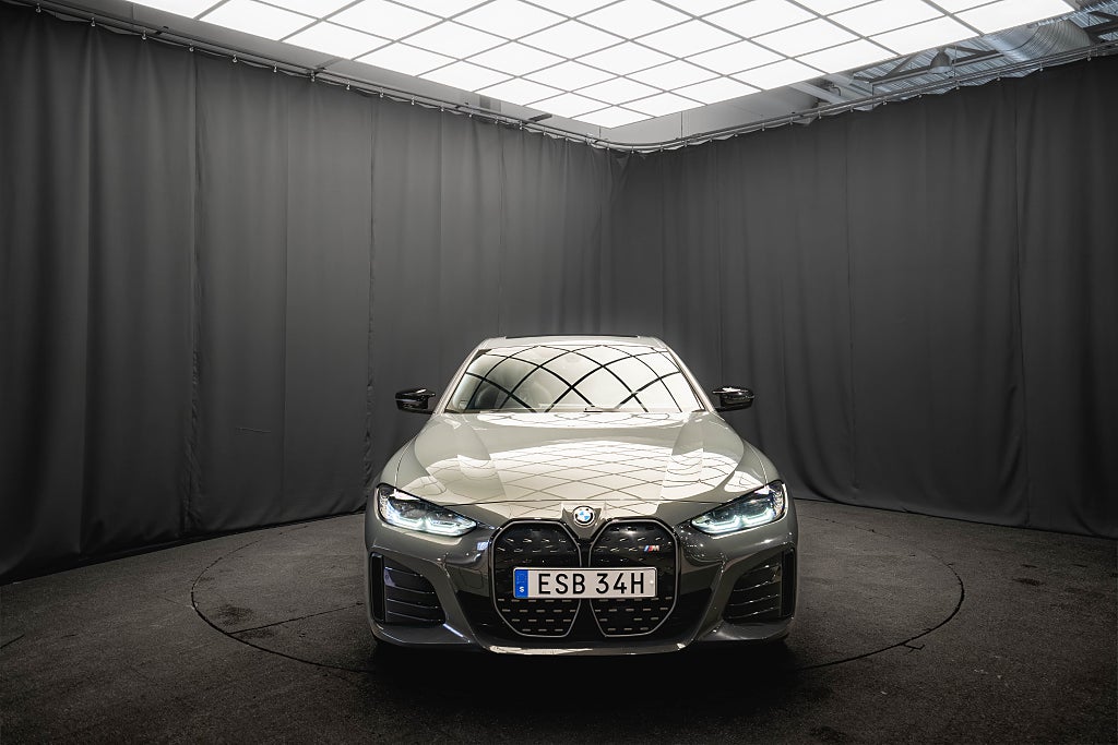 BMW i4 M50 xDrive PRO M STOLAR PANO H/K KOLFIBER ELSTOL