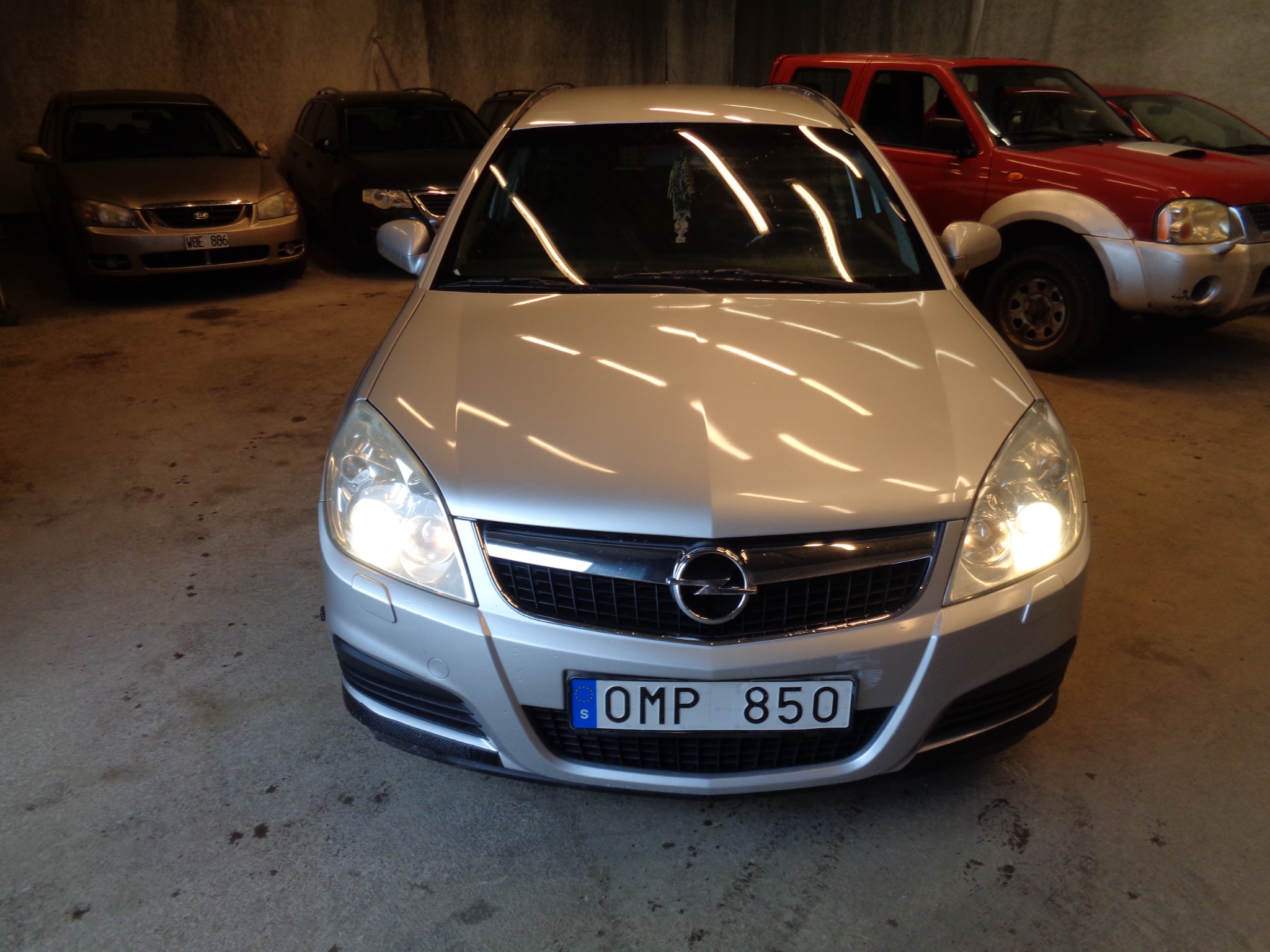 Opel Vectra Caravan 2.0 Turbo 175hk 2006, bild 3/38