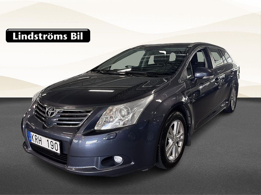 Toyota Avensis 2.0 Business Sommar/Vinterhjul