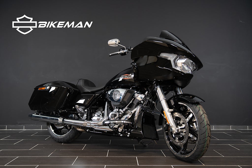 Harley-Davidson FLTRX Road Glide 117" Leveransklar i Butik