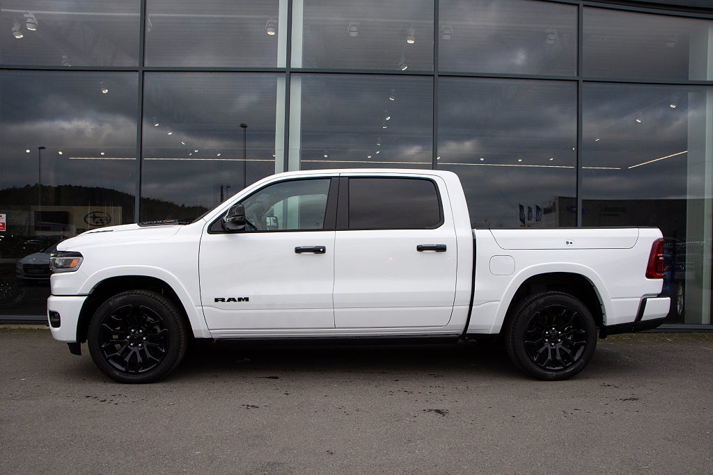 Dodge RAM 1500 Limited Night Rambox 2.384 kr årsskatt! E85