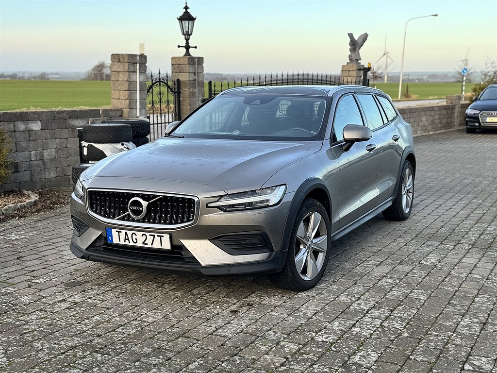 Volvo V60 Cross Country D4 AWD Geartronic, 190hk Momentum