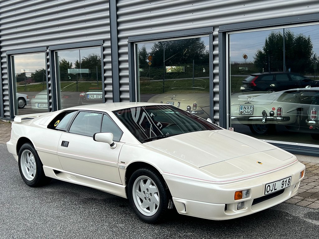 Lotus Esprit Turbo 2.2 SE 268hk  / Svensksåld i toppskick