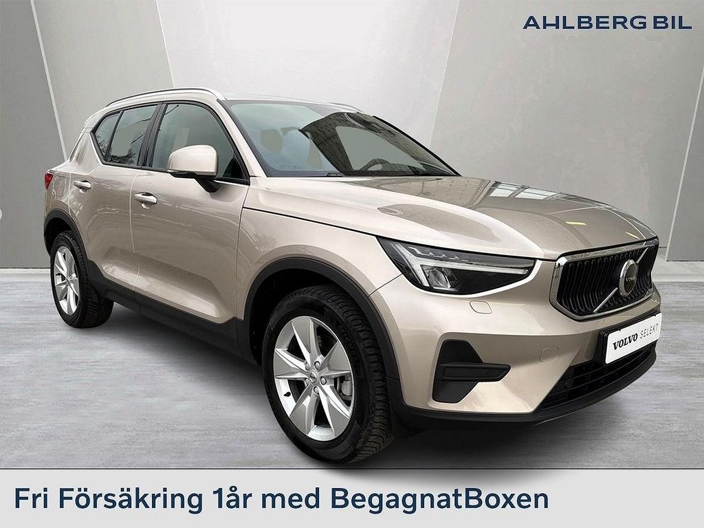 Volvo XC40 B4 FWD Bensin Core SE II, Förarstöd, Parkeringskamera Bak, Baklu