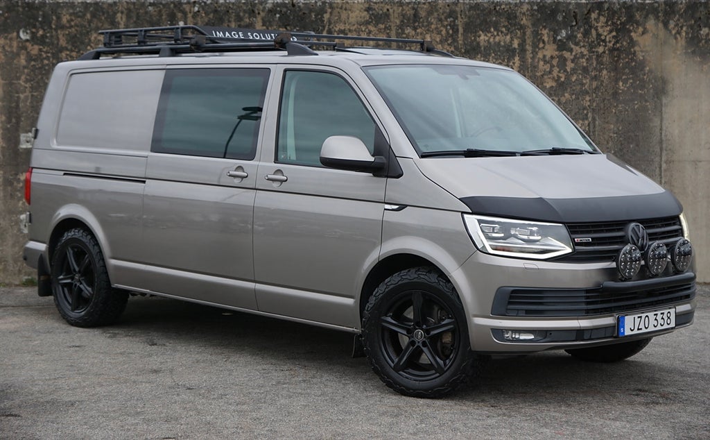 Volkswagen Transporter Kombi 2.0 TDI 204hk 4Motion 5-sits|Moms|Värmare|Offroad
