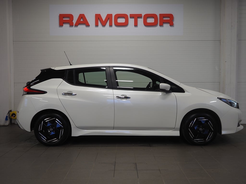 Nissan Leaf 40 kWh 150hk Acenta | Backkamera | Rattvärme | 2022