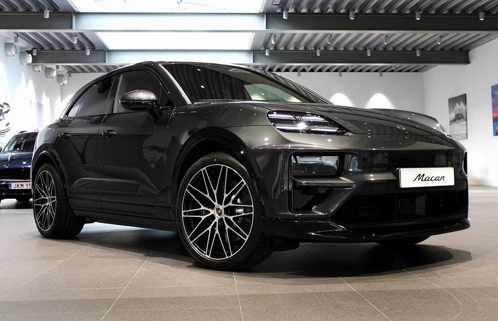 Porsche Macan Turbo Electric