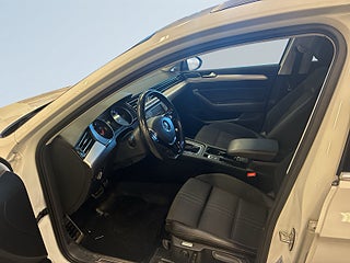 Volkswagen Passat Alltrack 2.0 TDI 4Motion Alltrack Sov-däck/Drag/Mok-värm/D-värm – bild 7