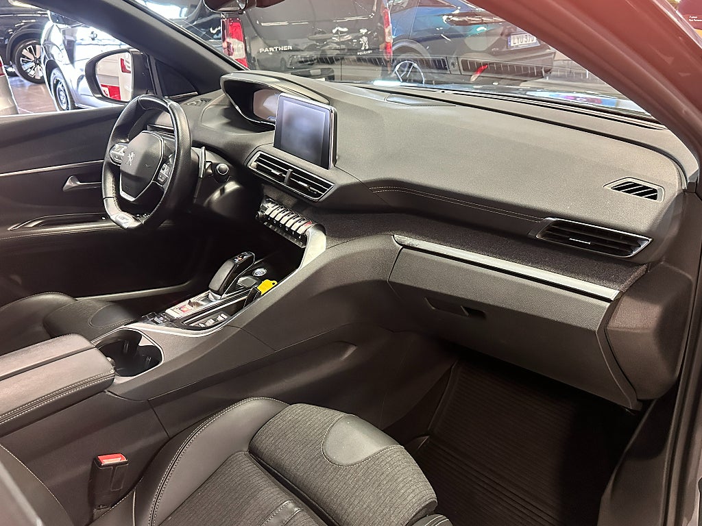 Peugeot 3008 GT-Line 300hk Plug-In Hybrid AWD EAT Dragkrok thumbnail