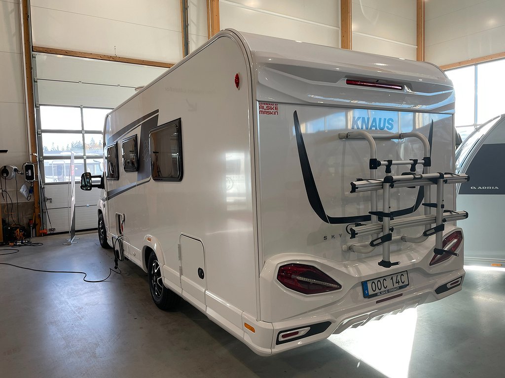 Knaus Sky TI 700 MEB  /Hyd-stöd/AC bodel/Solcell/Badrum bak - Knaus