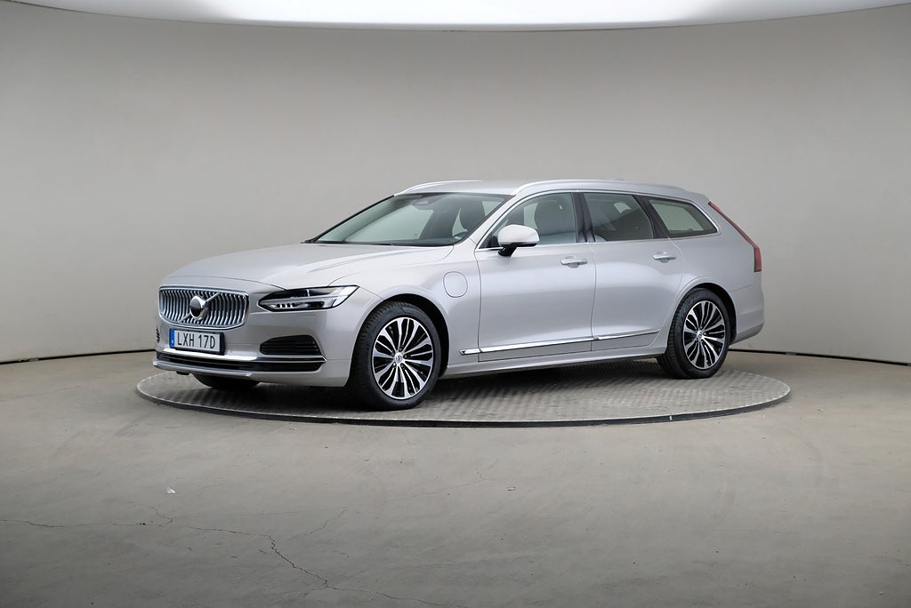 Volvo V90 Recharge T6 350hk AWD Core Edition Drag