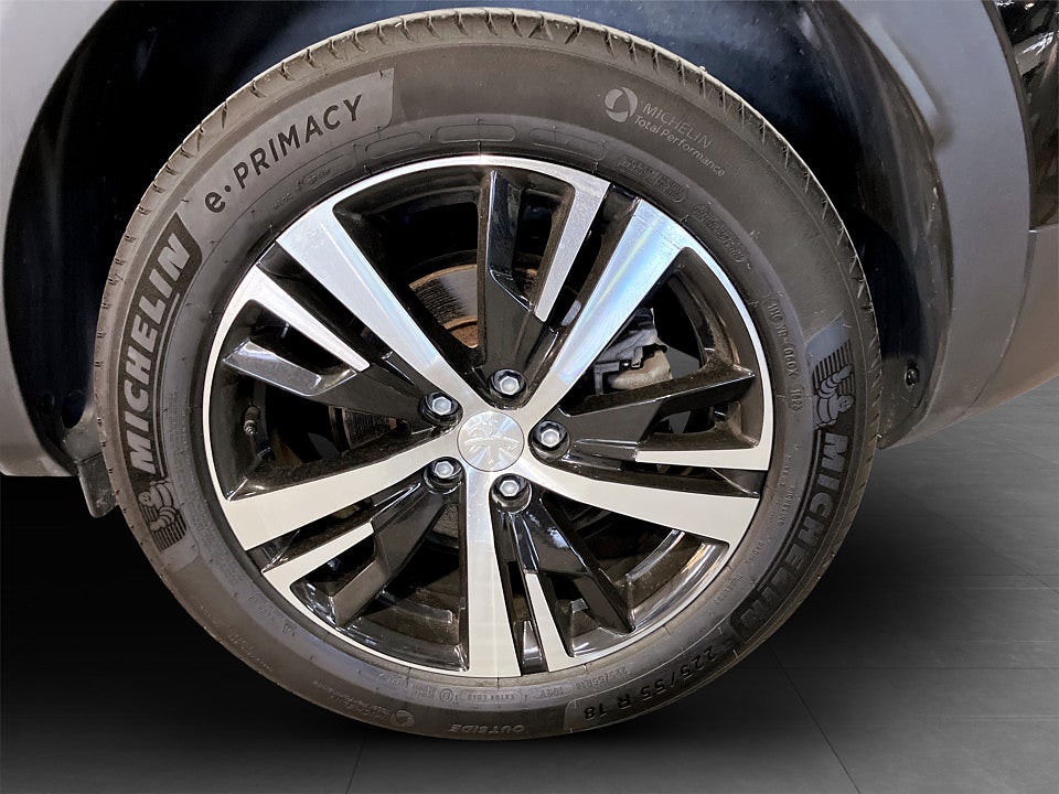 Bild på Peugeot 3008 GT 1.2 PT  Aut KAMPANJRÄNTA 3,99%