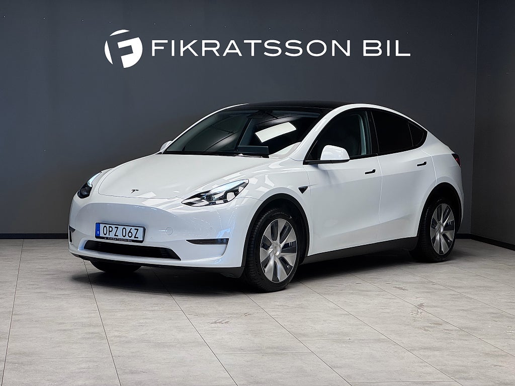 Tesla Model Y Long Range AWD/Navi/Drag/Värmepump/Rattvärme