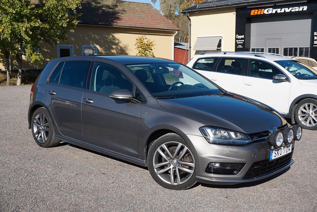 Volkswagen Golf 1.6 TDI 4Motion R-Line/ B-kamera/ Värmare