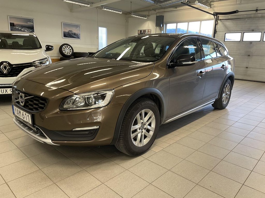 Volvo V60 Cross Country D4 AWD Momentum BE PRO