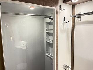 Husbil-halvintegrerad Kabe TM X 780 LXL 27 av 32