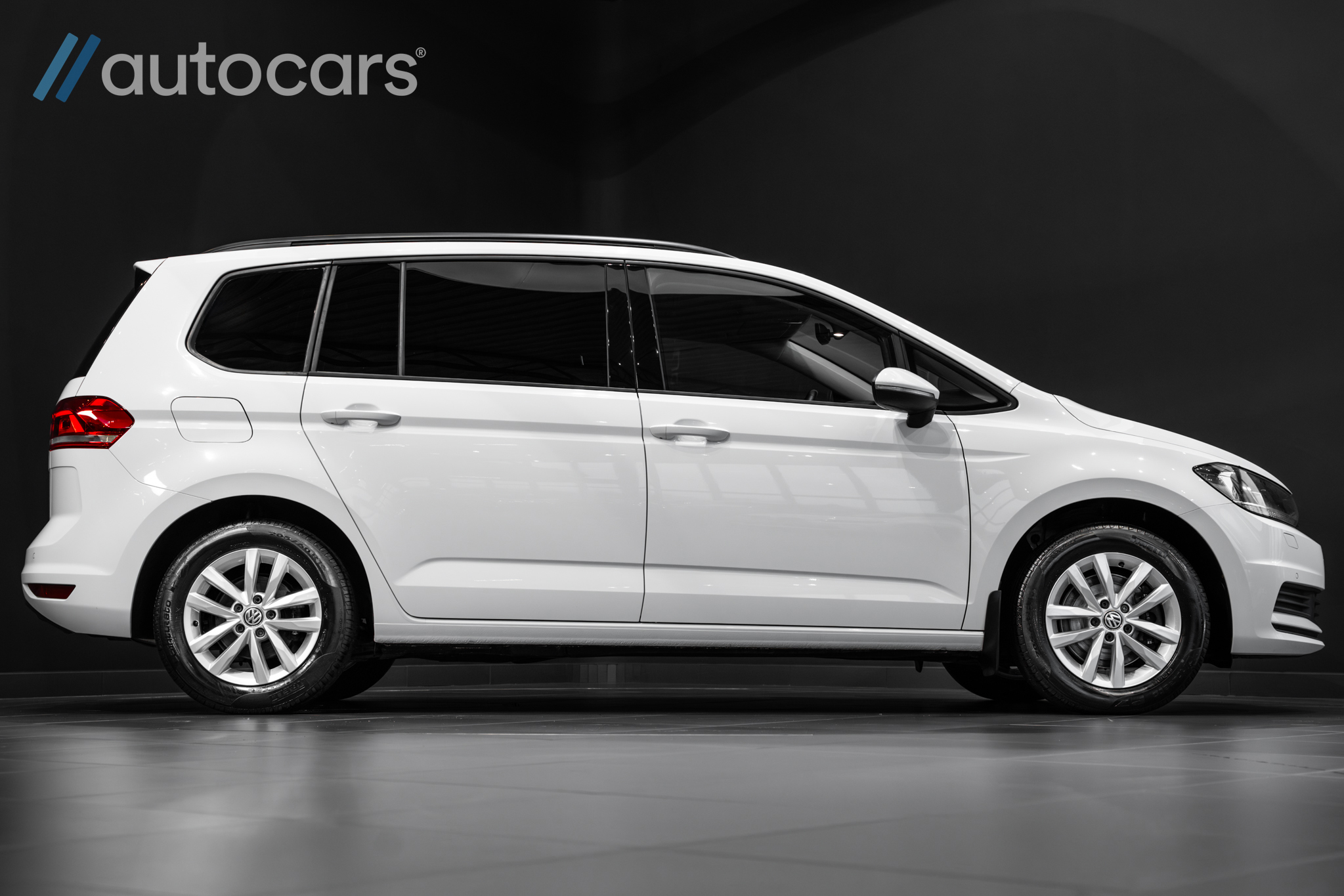 Volkswagen Touran 2.0 TDI 150hk DSG 2019, bild 2/58
