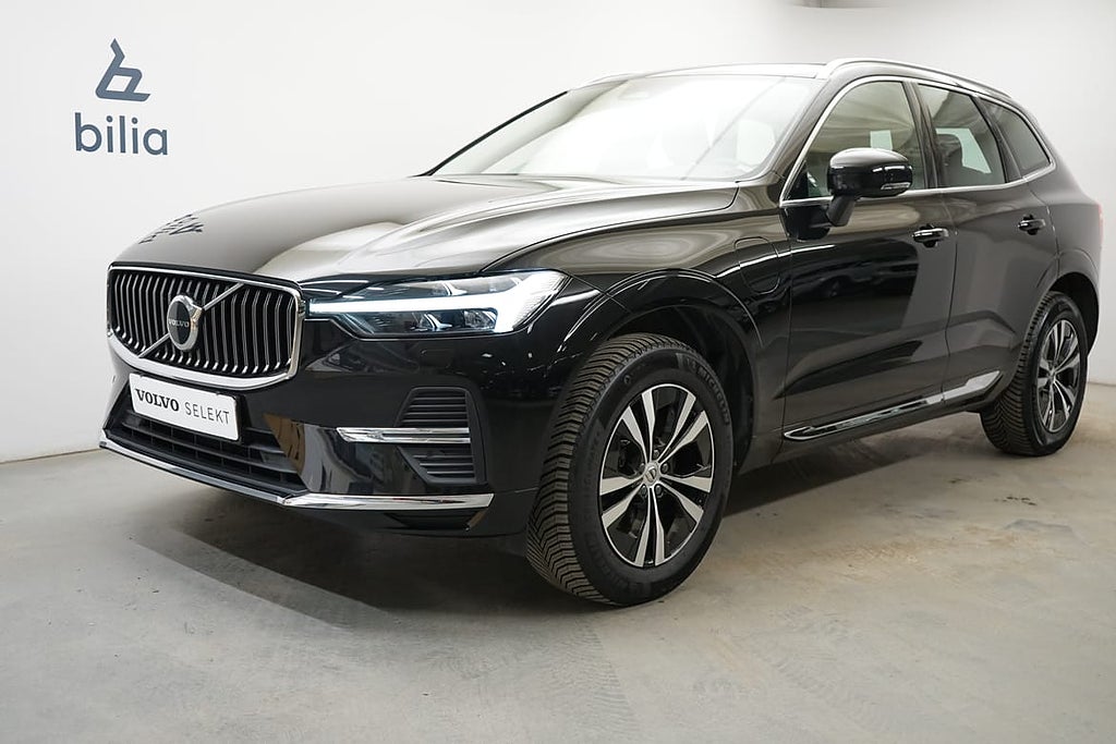 Volvo XC60 Recharge T6 Core Bright. Navigation, Förarstol elmanövrerad, Tak