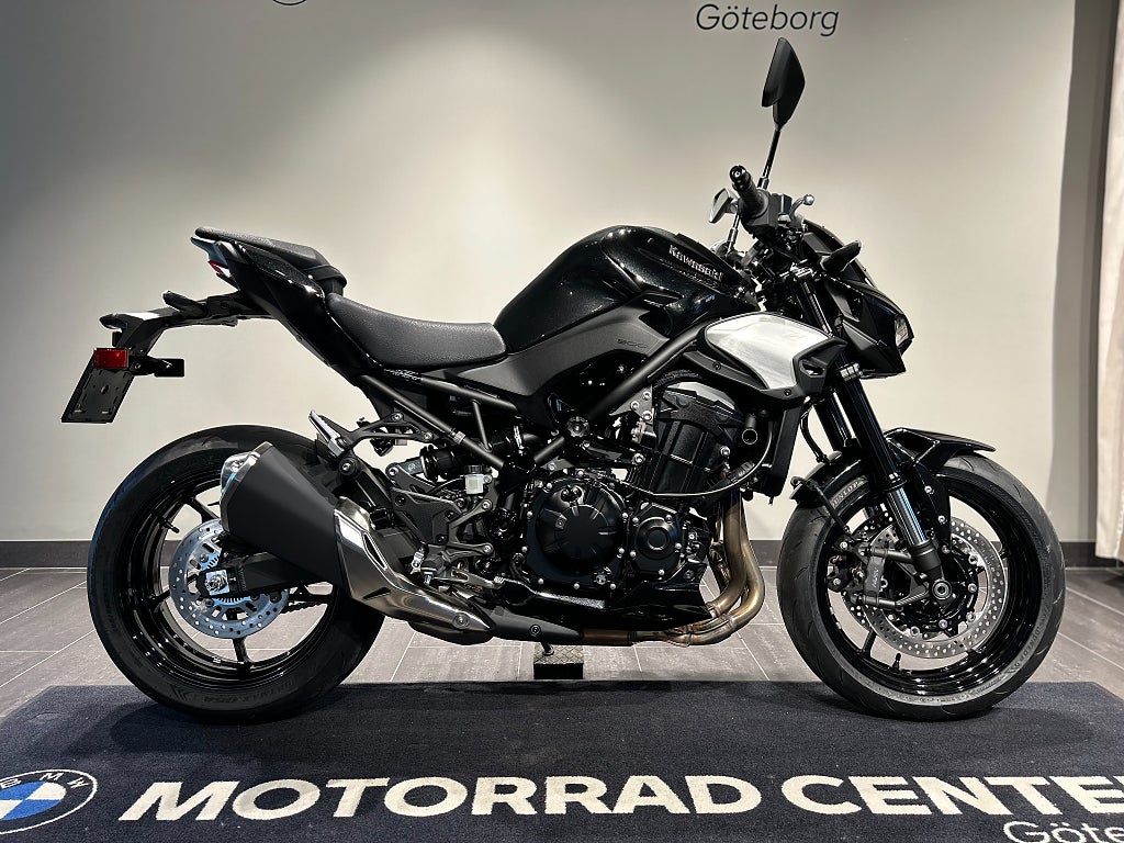 Kawasaki Z900 / Endast 46 mil!